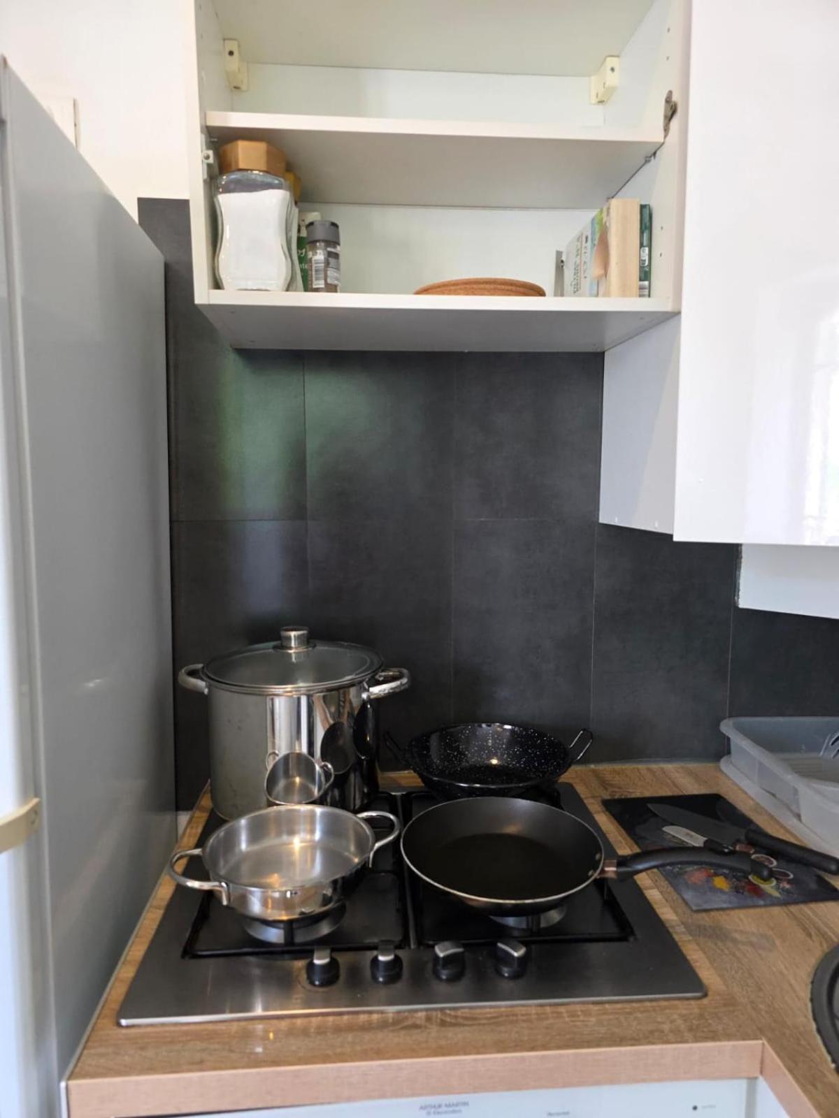 2 Spacious Bedrooms Near Riquier Station! Nice Exterior photo